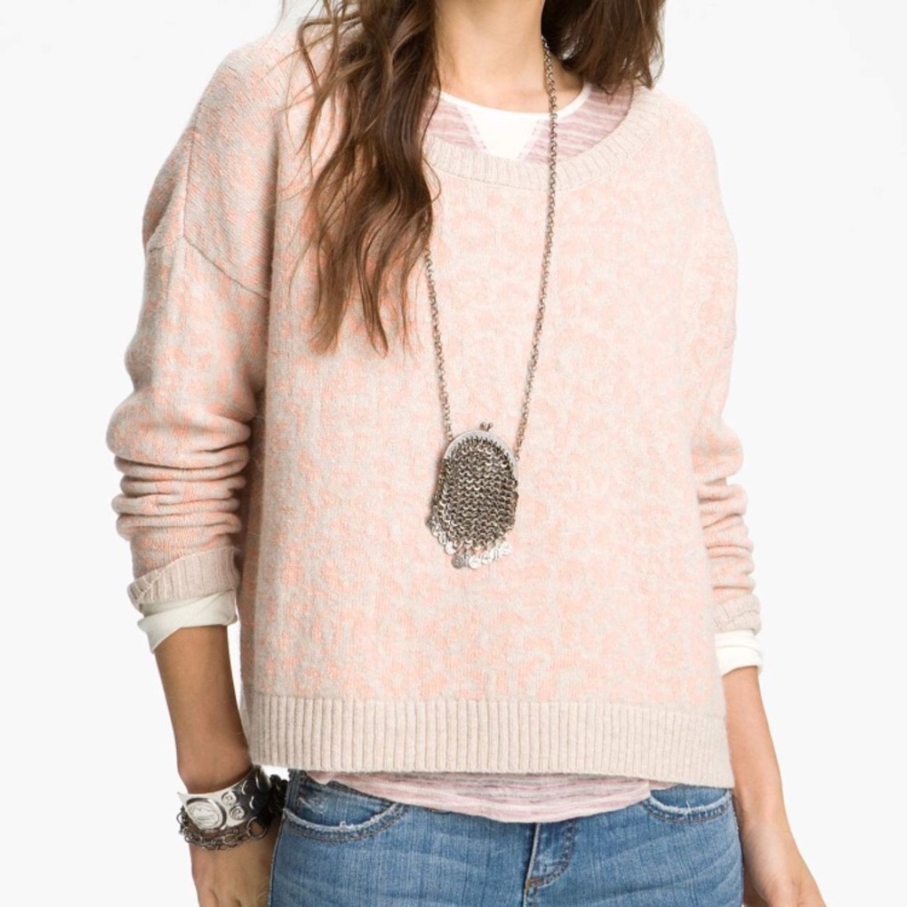 Free people • chunky sweater• size small